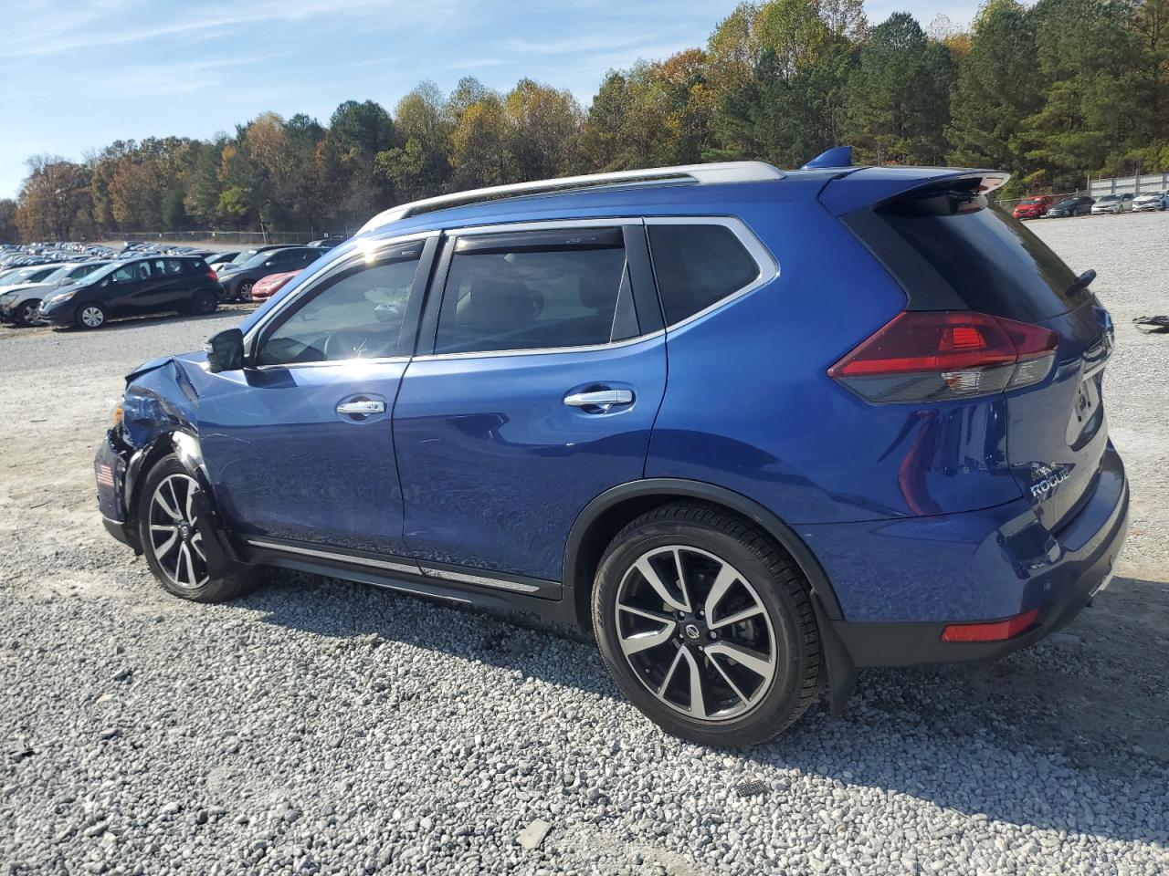 2019 Nissan Rogue - Image 2