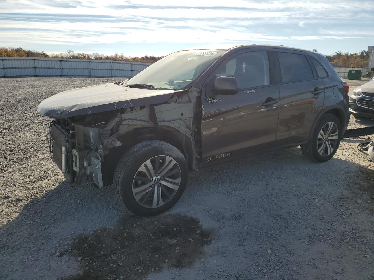 2020 Mitsubishi Outlander - Image 1