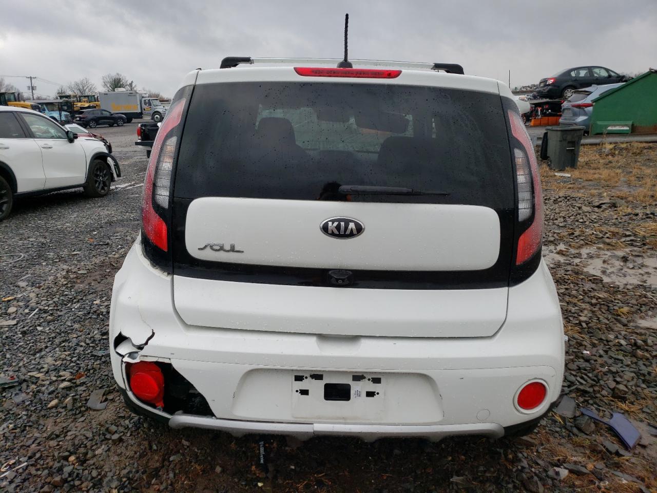 2017 Kia Soul + VIN: KNDJP3A56H7494847 Lot: 82206404