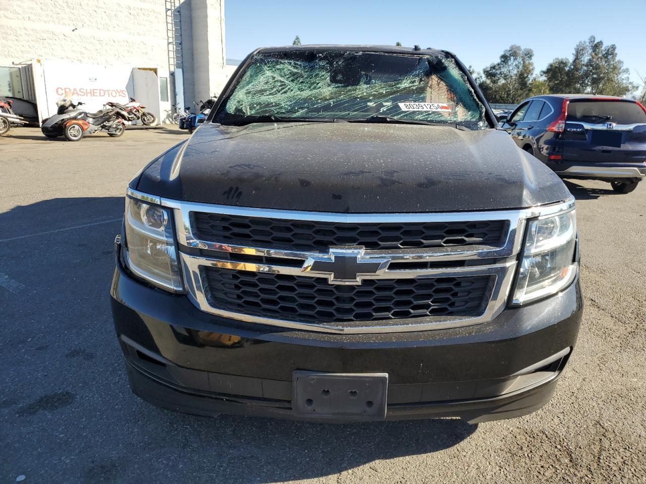 2017 Chevrolet Suburban - Image 5