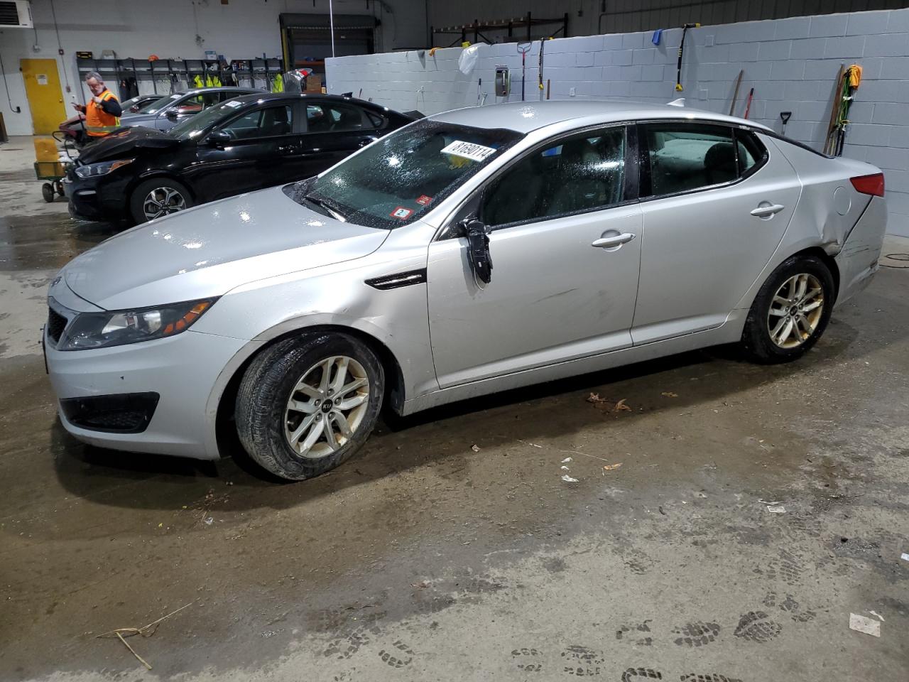 2011 Kia Optima Lx VIN: KNAGM4A7XB5174912 Lot: 81690114