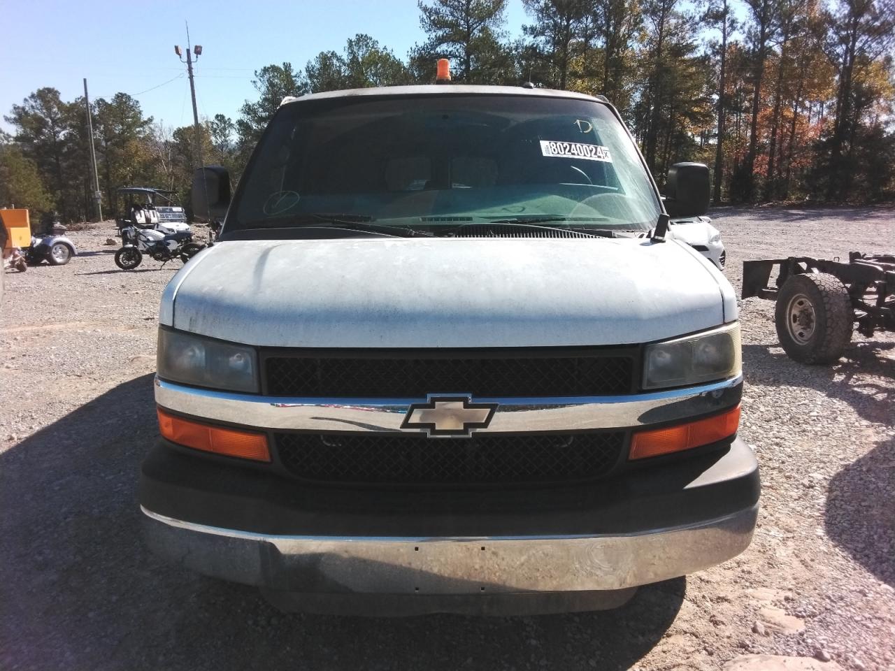 2015 Chevrolet Express - Image 5