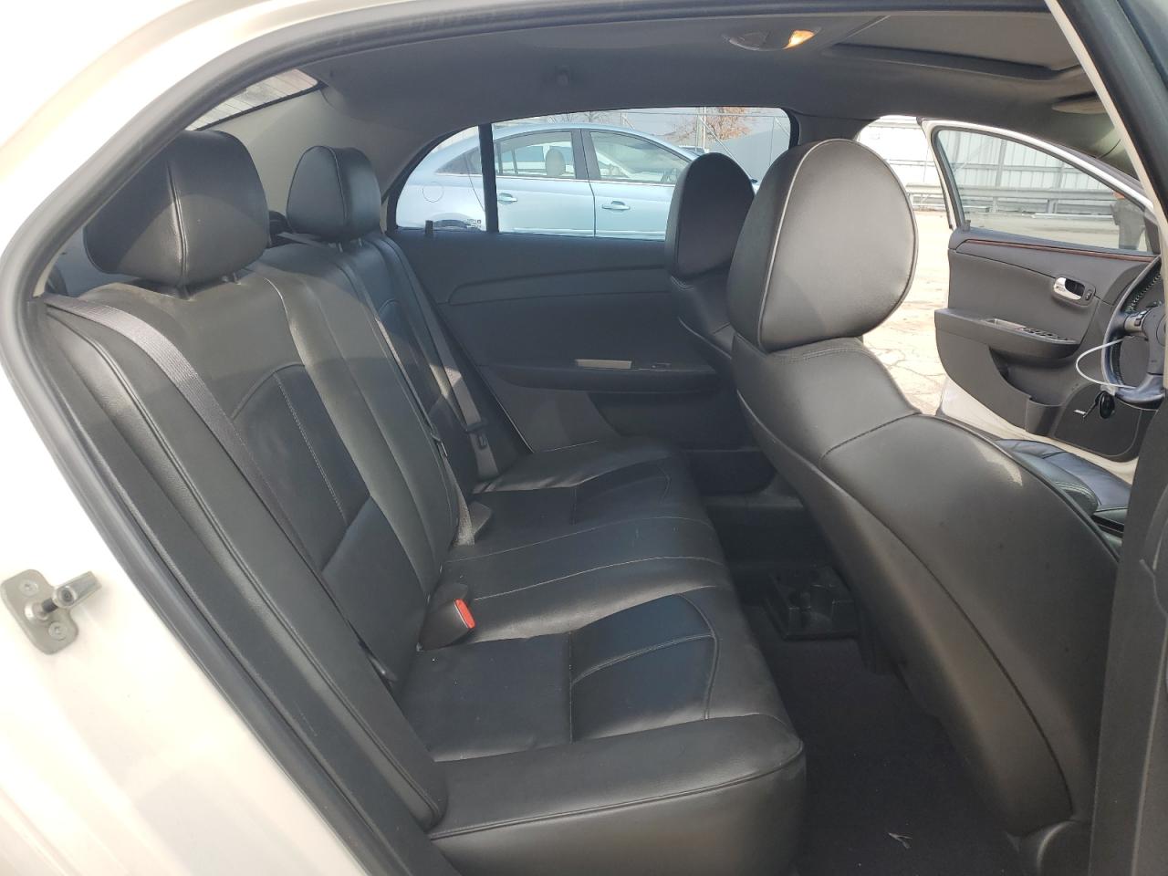 2010 Chevrolet Malibu - Image 10