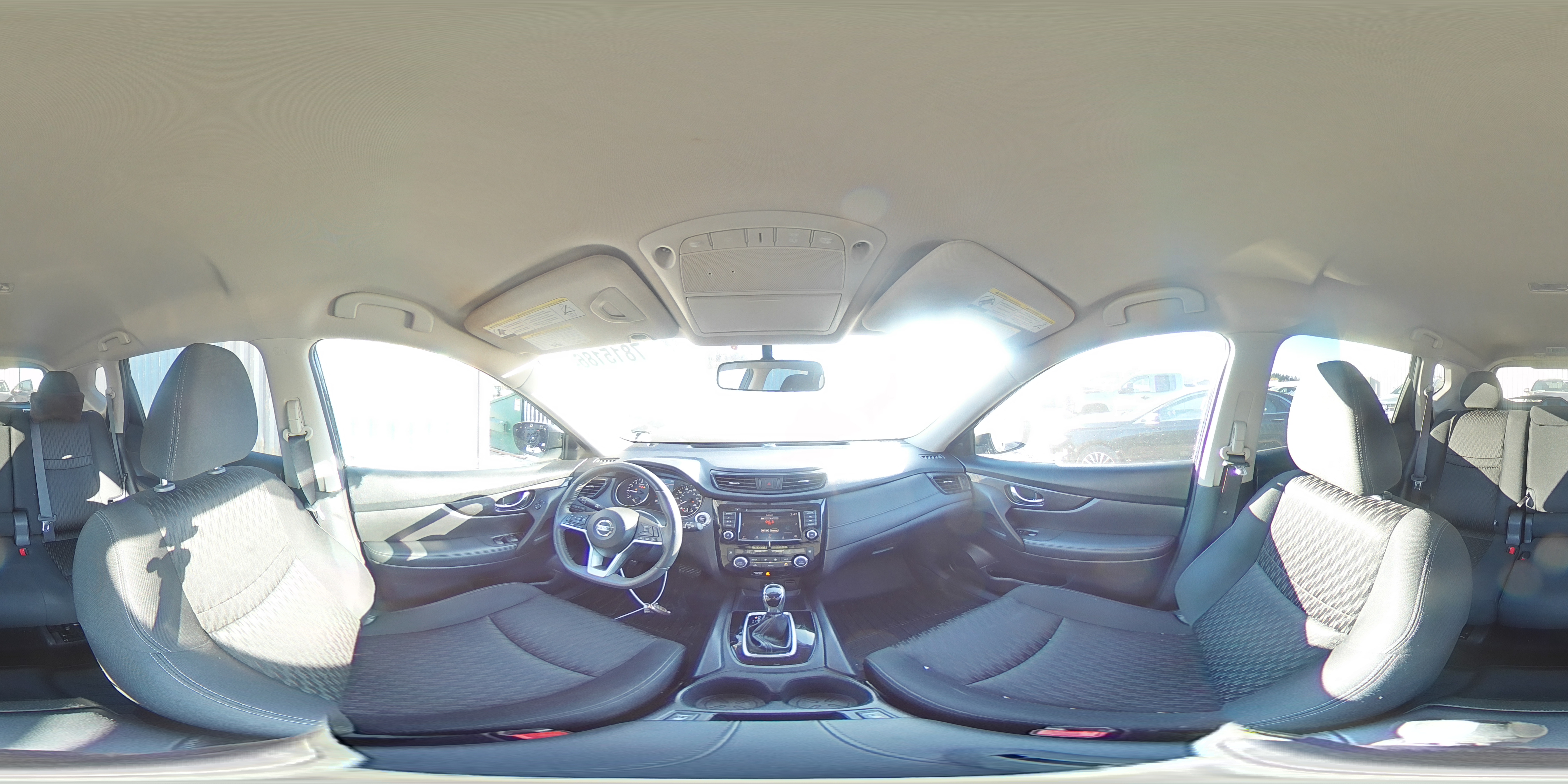 2018 Nissan Rogue - Image 15