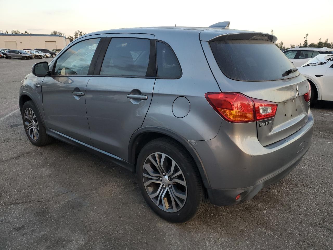 VIN JA4AP3AU0HZ028336 2017 MITSUBISHI OUTLANDER no.2