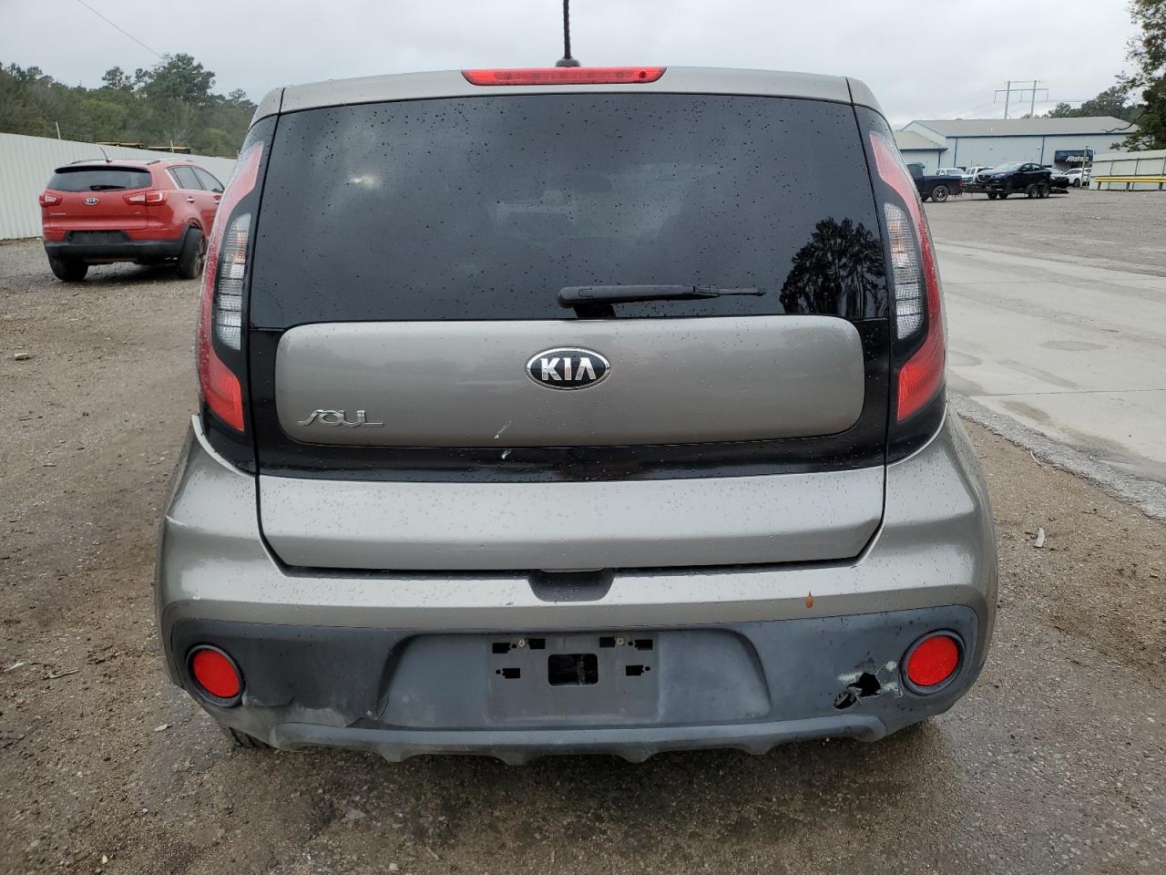 VIN KNDJN2A29J7540327 2018 KIA SOUL no.6