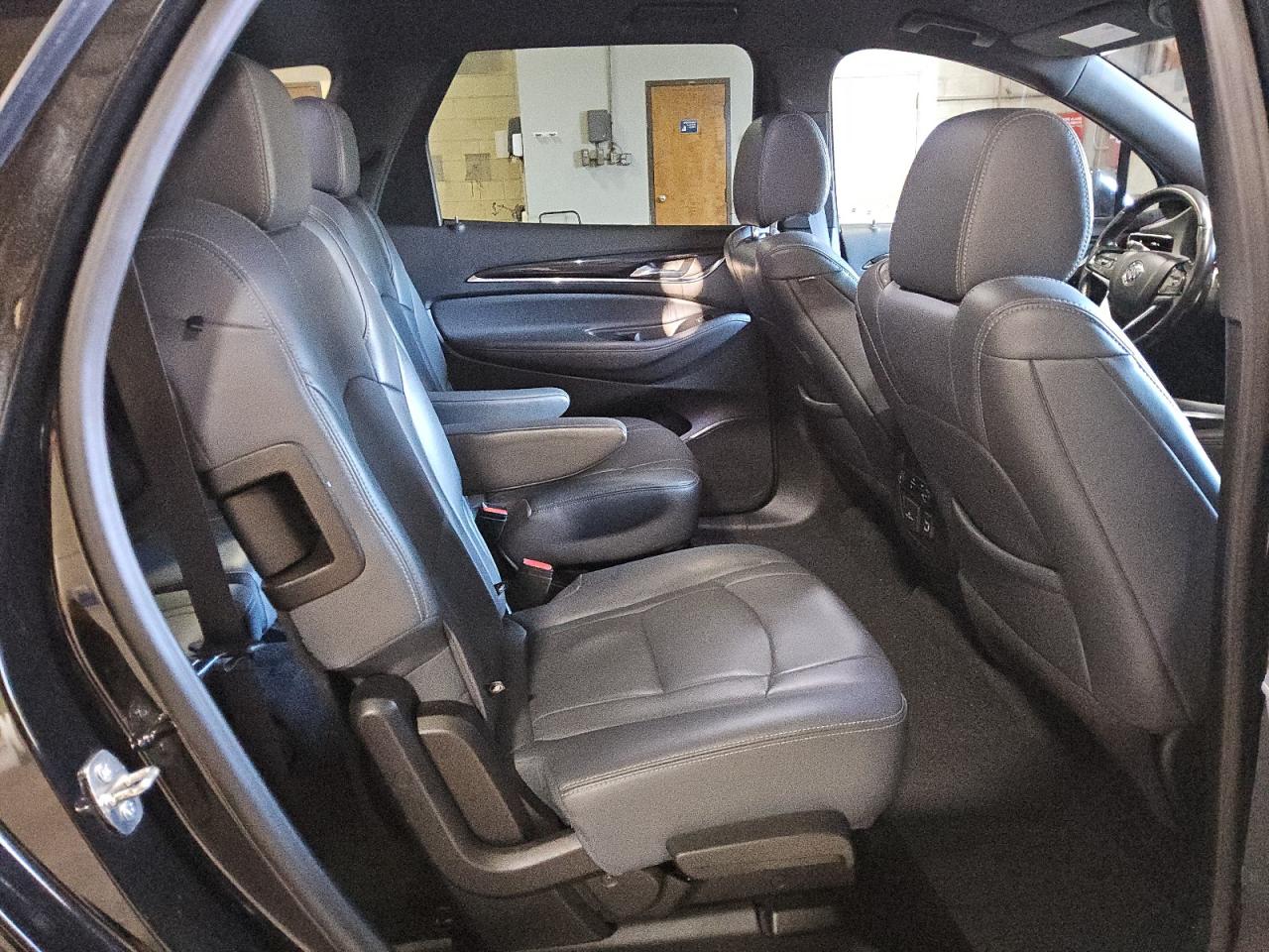 2022 Buick Enclave Premium VIN: 5GAEVBKW2NJ131745 Lot: 81983004