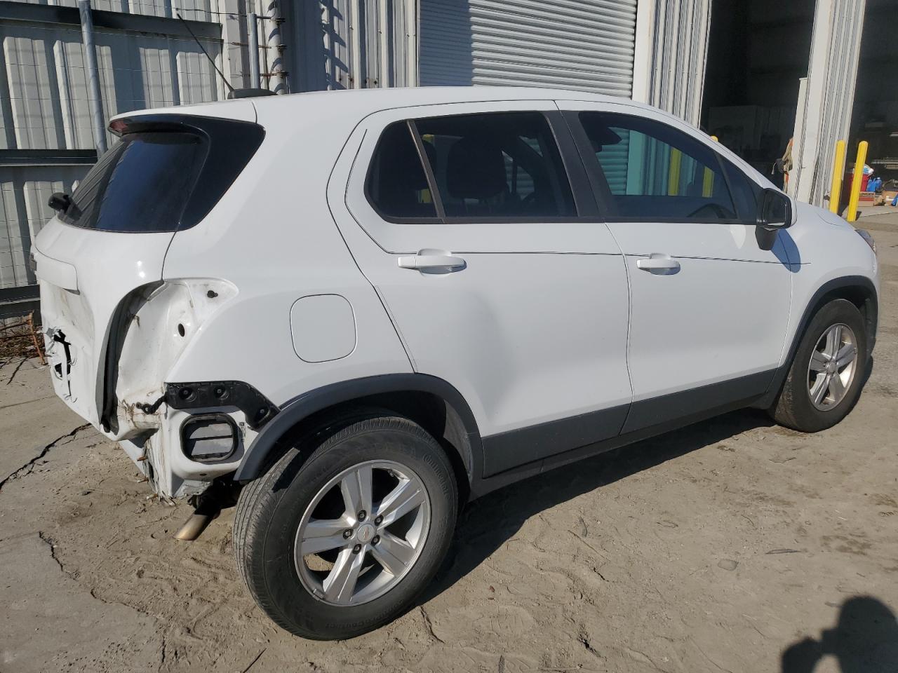 VIN KL7CJKSBXMB360064 2021 CHEVROLET TRAX no.3