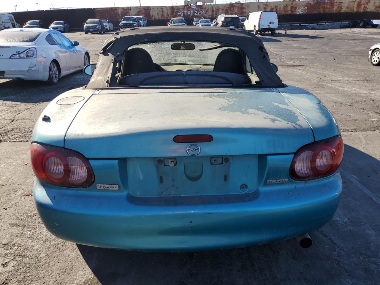 2003 Mazda Mx-5 Miata Base VIN: JM1NB353030301358 Lot: 81304394