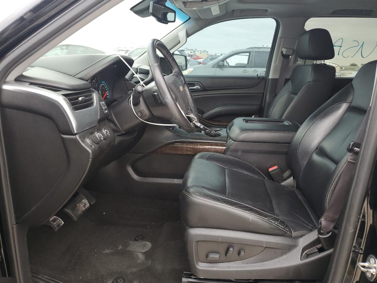 2017 Chevrolet Suburban - Image 7
