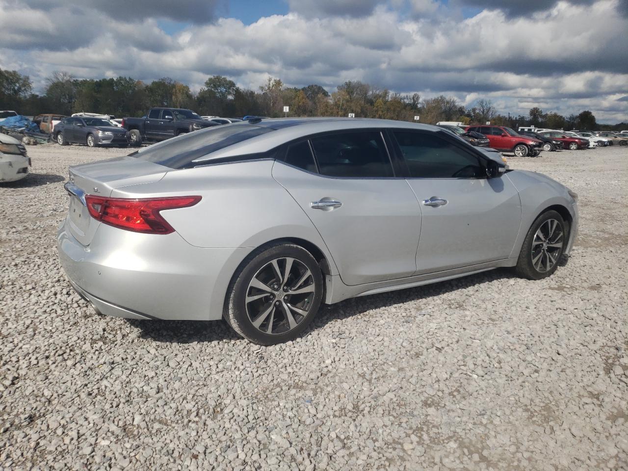 2018 Nissan Maxima - Image 3