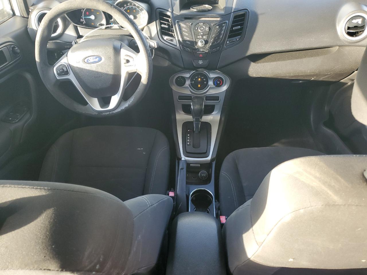 2019 Ford Fiesta Se VIN: 3FADP4BJ0KM152165 Lot: 79852984