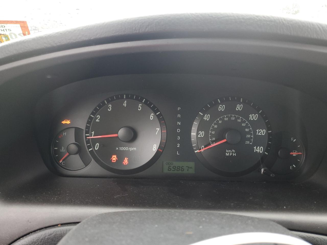2004 Hyundai Elantra - Image 9
