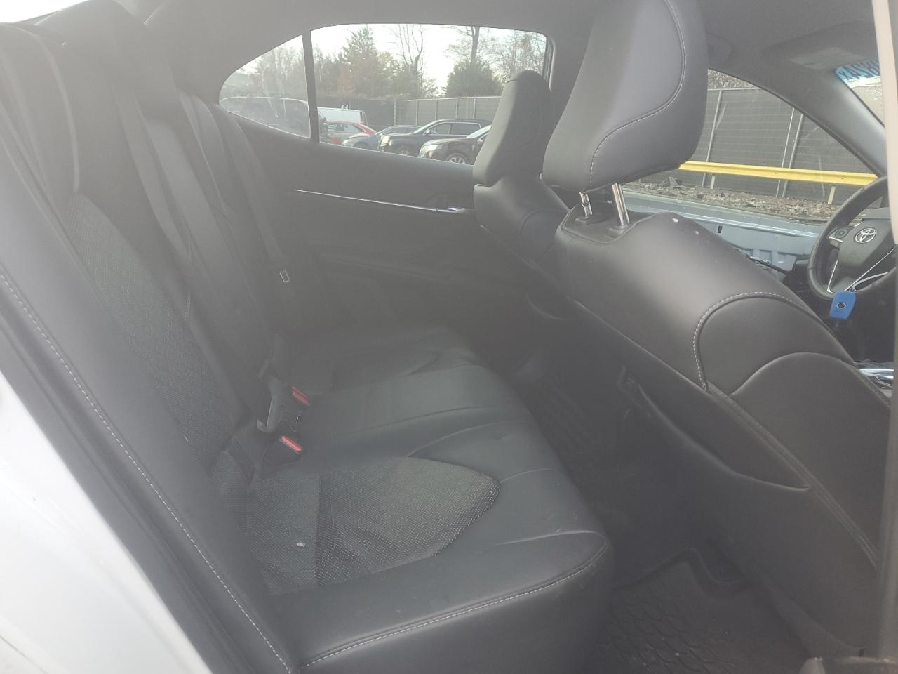 2018 Toyota Camry - Image 11