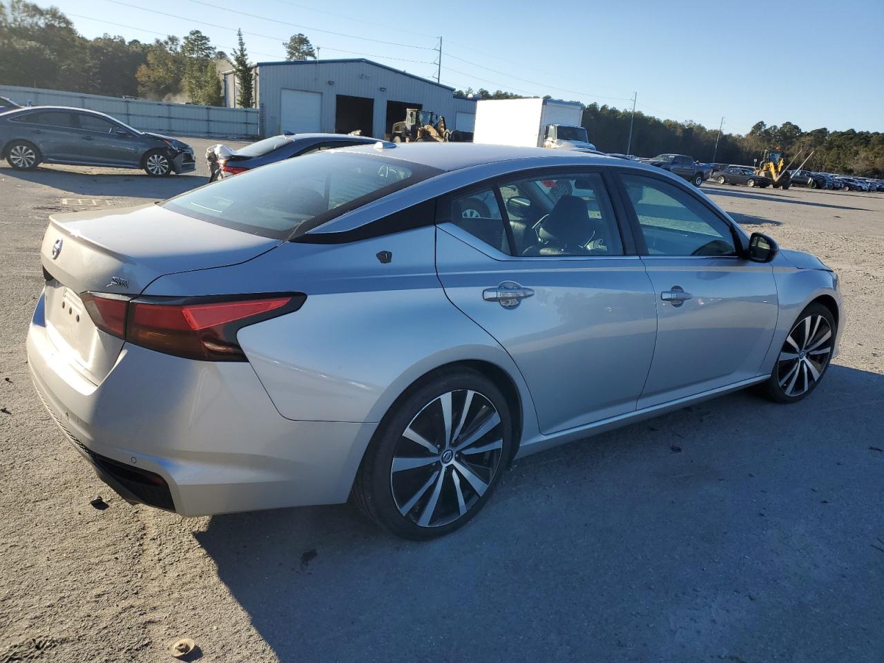 2021 Nissan Altima - Image 3