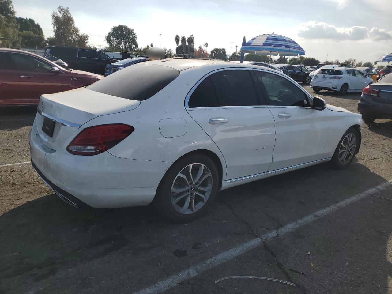 VIN 55SWF4JB8JU267078 2018 MERCEDES-BENZ C-CLASS no.3