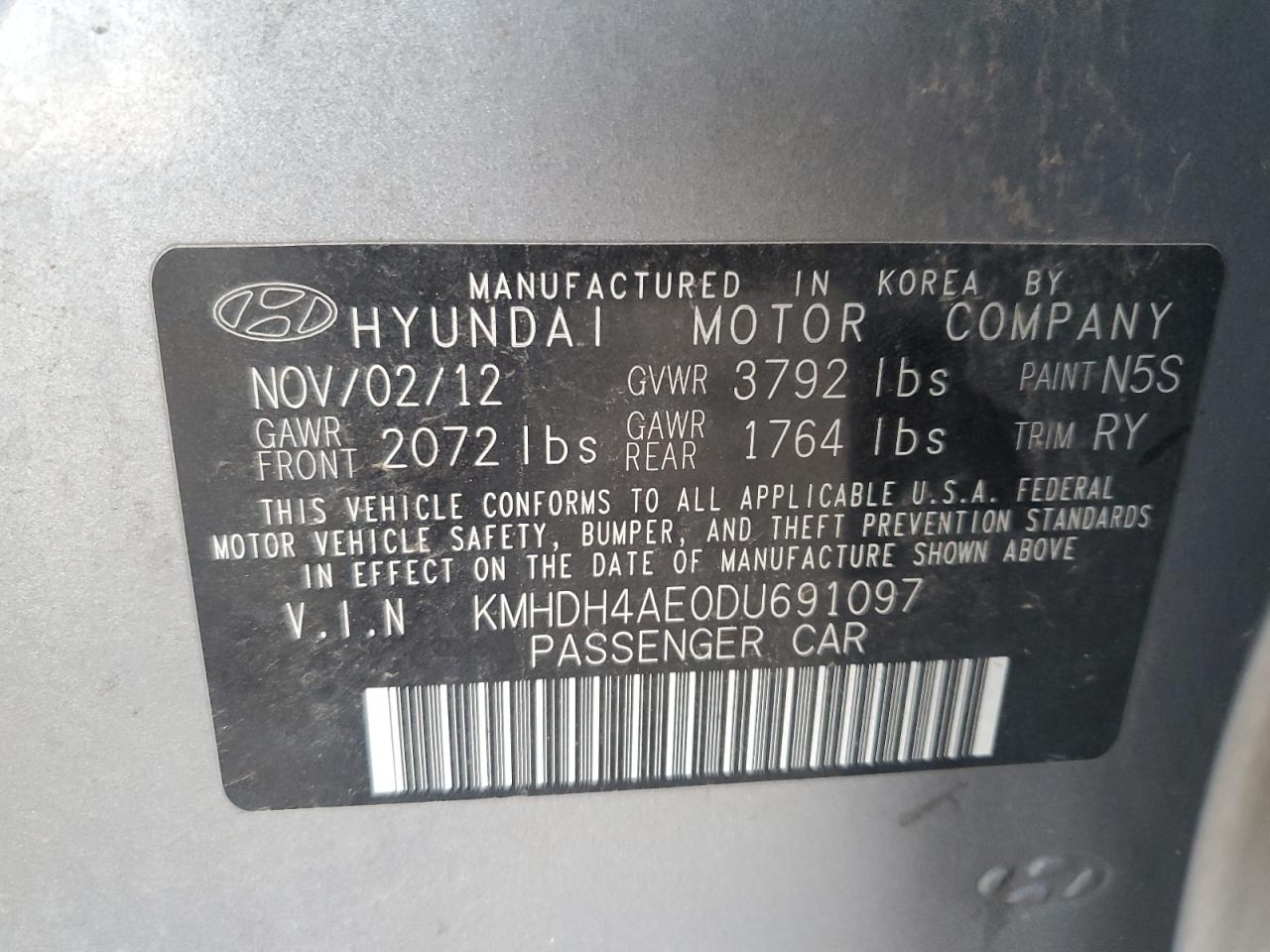 2013 Hyundai Elantra - Image 13