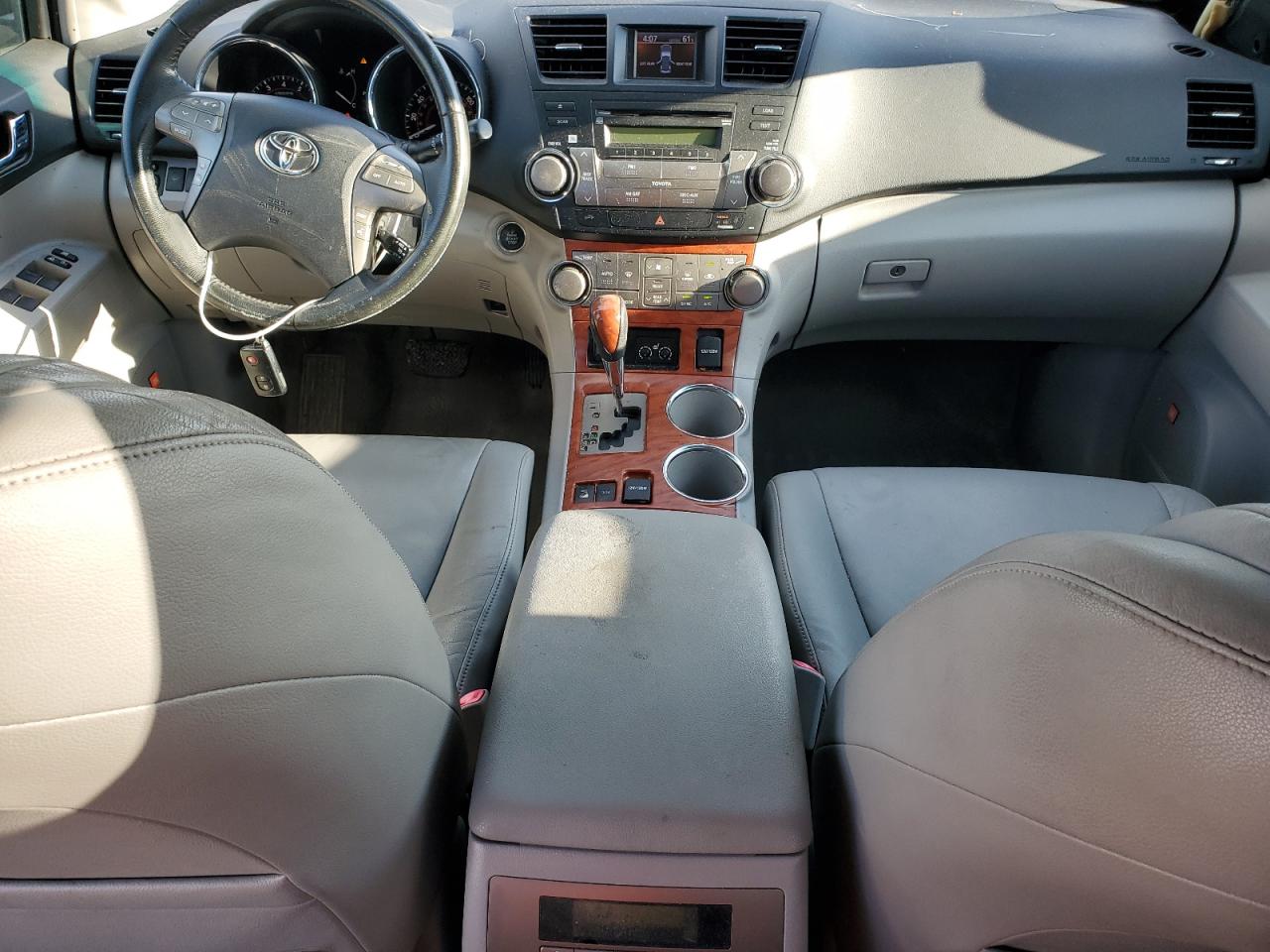 2009 Toyota Highlander - Image 8