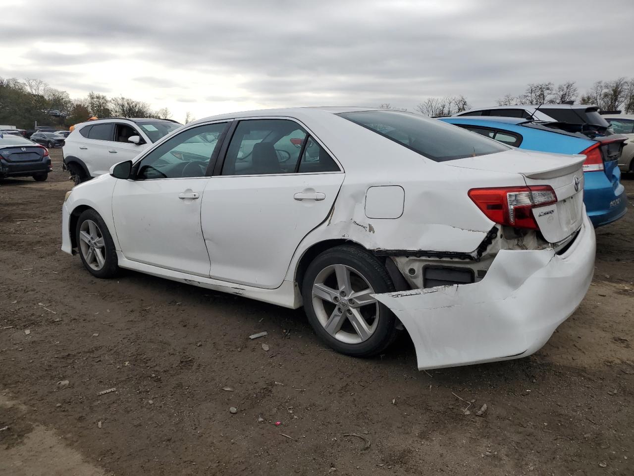 VIN 4T1BF1FKXEU306348 2014 TOYOTA CAMRY no.2