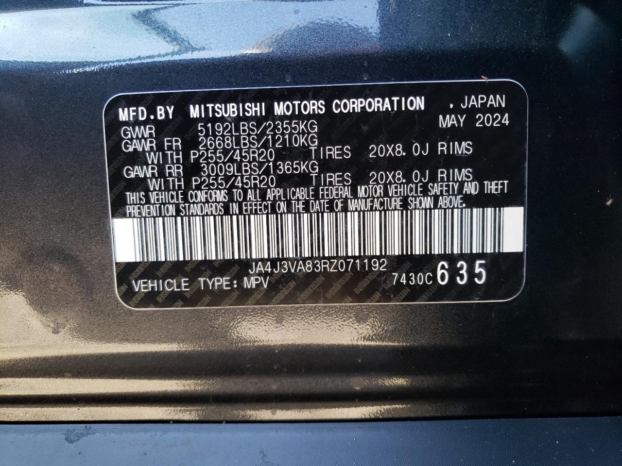 2024 Mitsubishi Outlander - Image 12