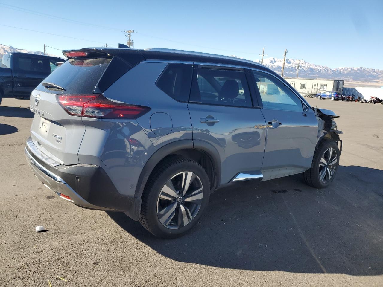 2021 Nissan Rogue - Image 3