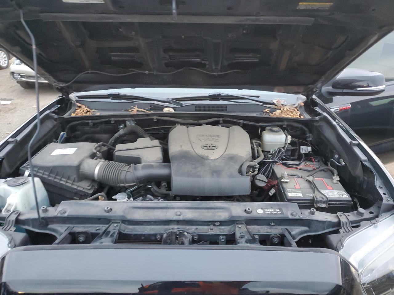2018 Toyota Tacoma - Image 11