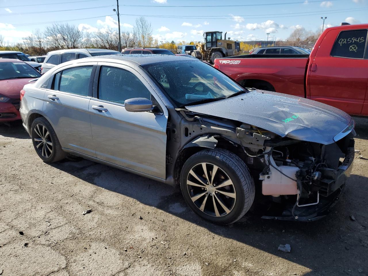 2013 Chrysler 200 - Image 4