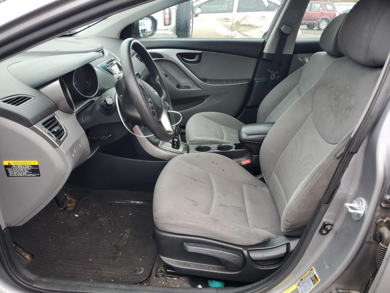 2013 Hyundai Elantra - Image 7