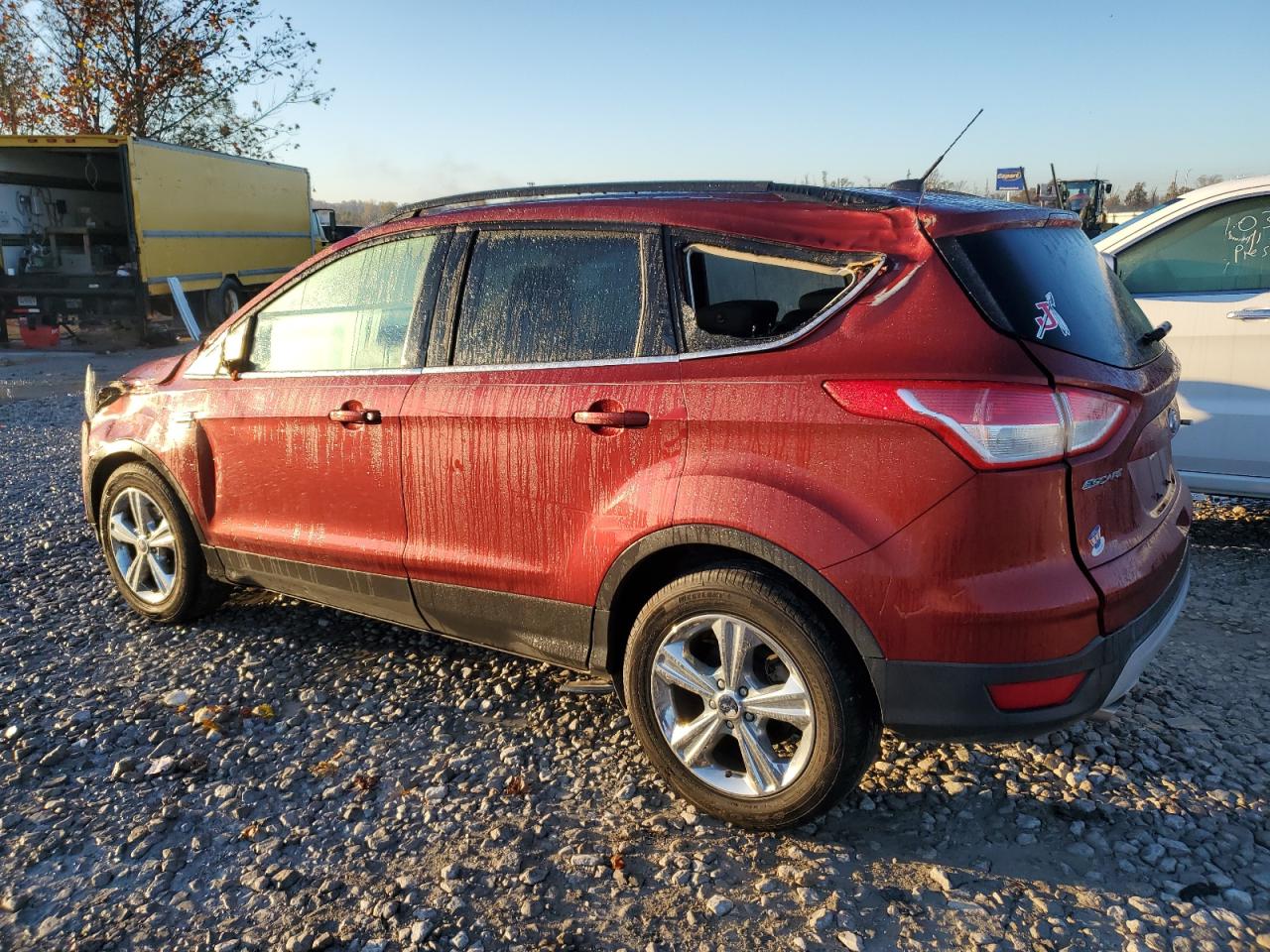 VIN 1FMCU0GX9FUC03549 2015 FORD ESCAPE no.2