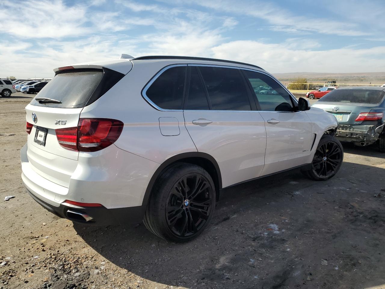 VIN 5UXKR6C54G0J81928 2016 BMW X5 no.3