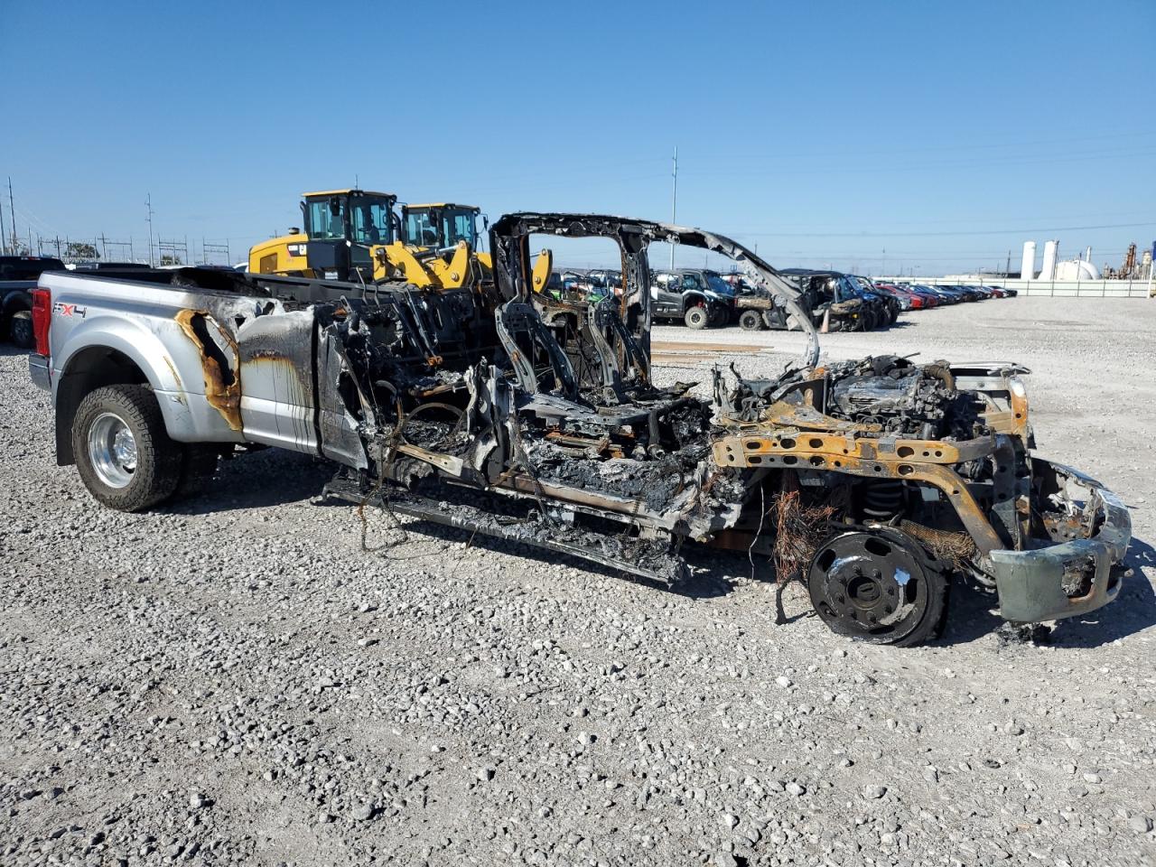 2022 Ford F350 - Image 4