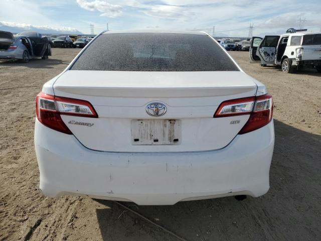 Седаны TOYOTA CAMRY 2014 Белы