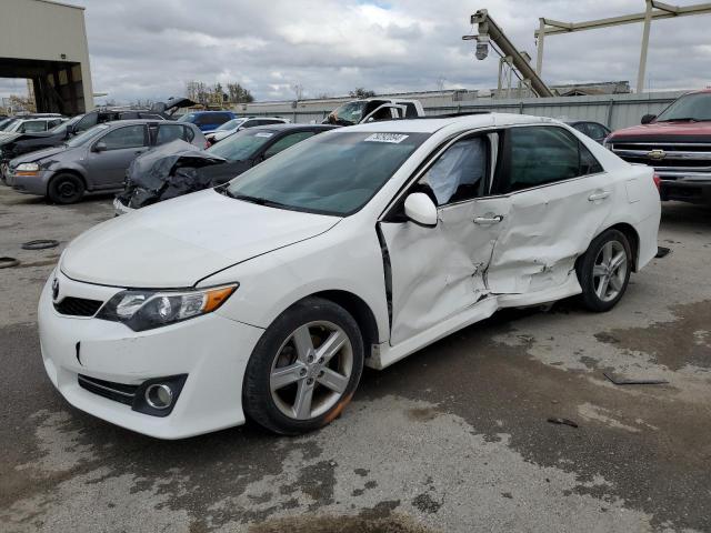 Sedans TOYOTA CAMRY 2013 White