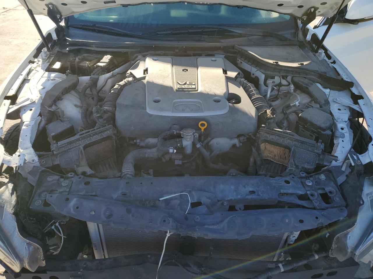 2015 Infiniti Q50 - Image 11