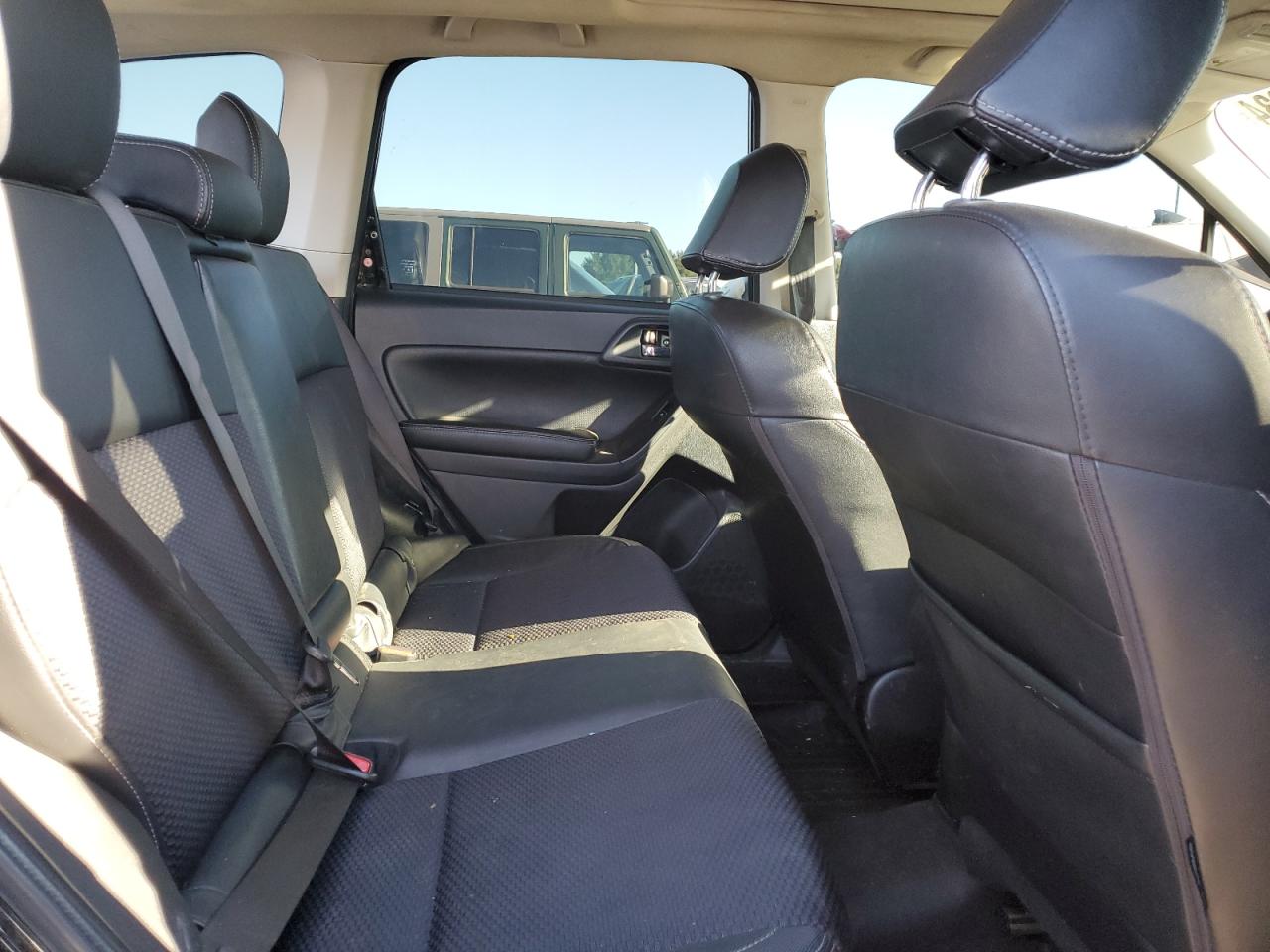 2018 Subaru Forester - Image 11