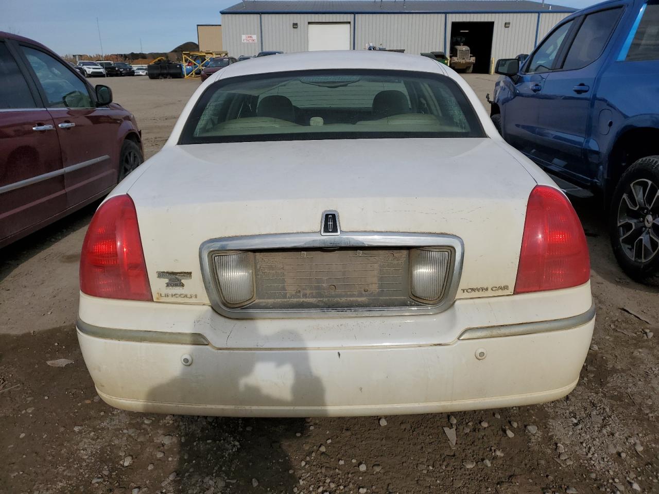 2004 Lincoln Town Car Executive VIN: 1LNHM81W74Y648110 Lot: 79628574