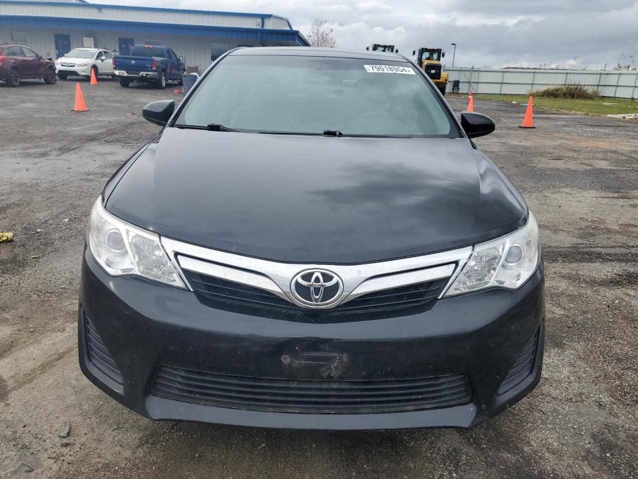 2014 Toyota Camry - Image 5