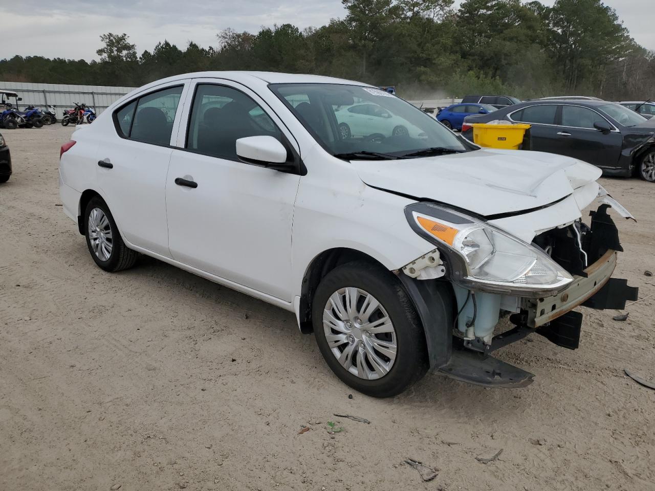 2017 Nissan Versa - Image 4