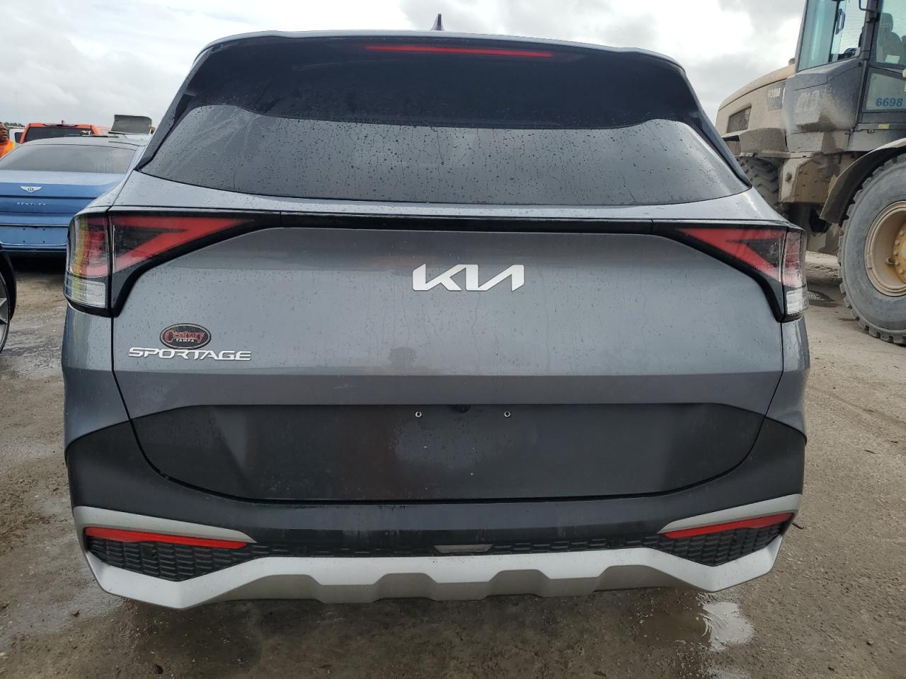 2023 Kia Sportage - Image 6