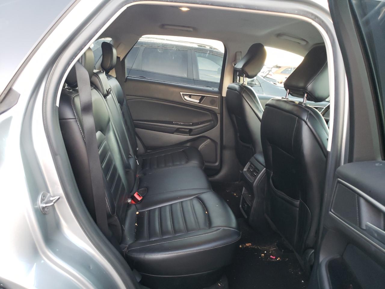 2020 Ford Edge - Image 11