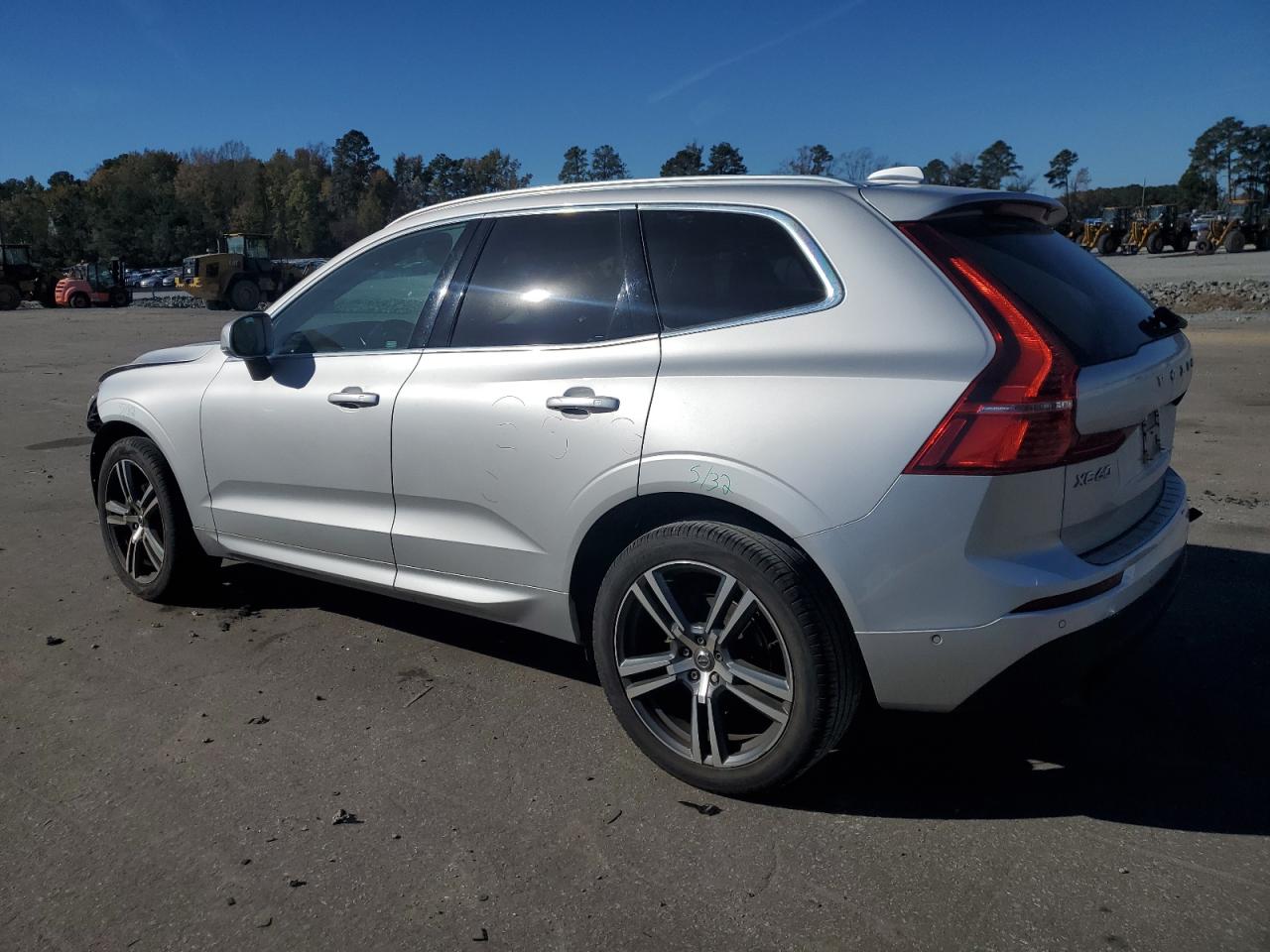 2019 Volvo Xc60 T5 Momentum VIN: LYV102DK9KB325618 Lot: 79886094