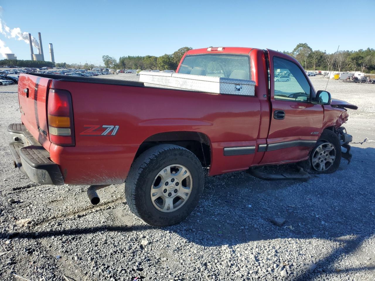 2000 Chevrolet Silverado - Image 3