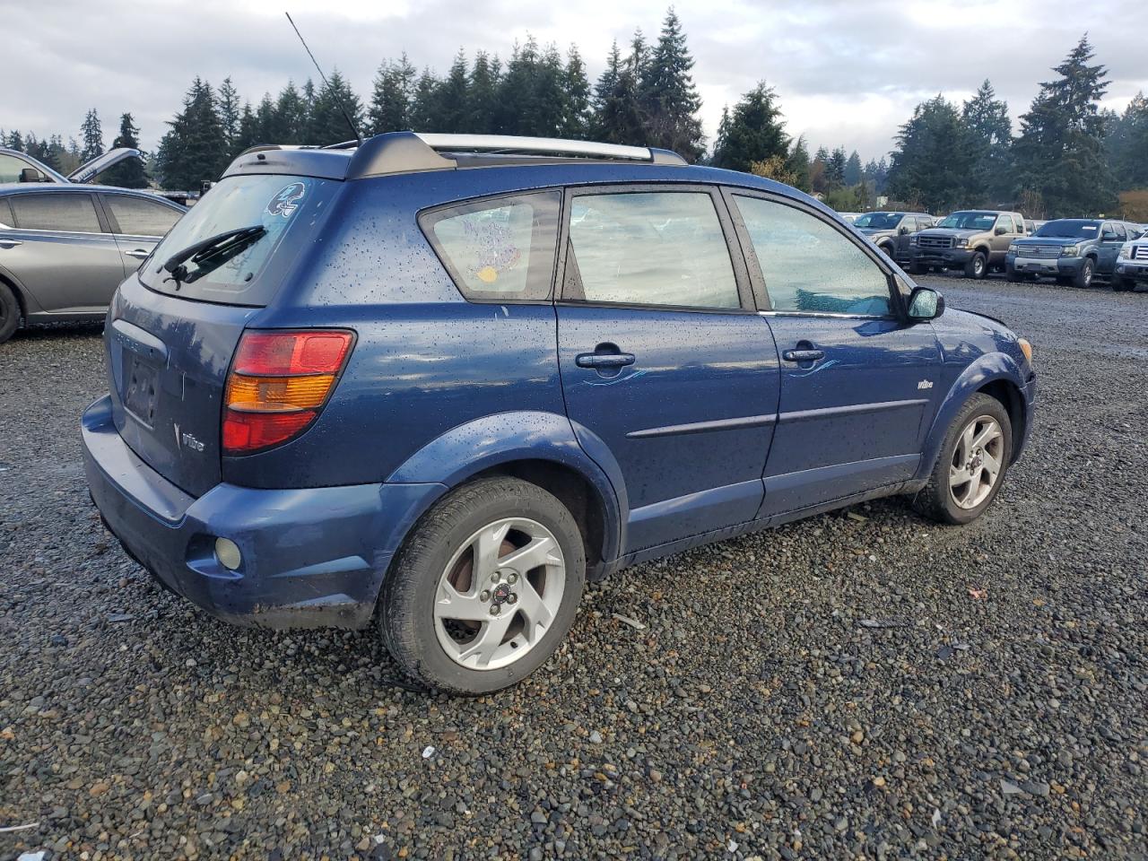 2004 Pontiac Vibe - Image 3