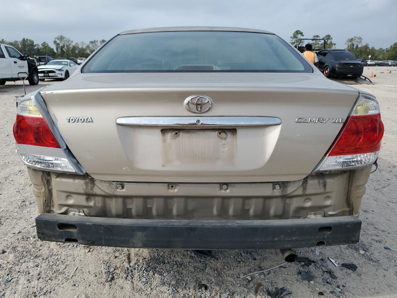2005 Toyota Camry - Image 6
