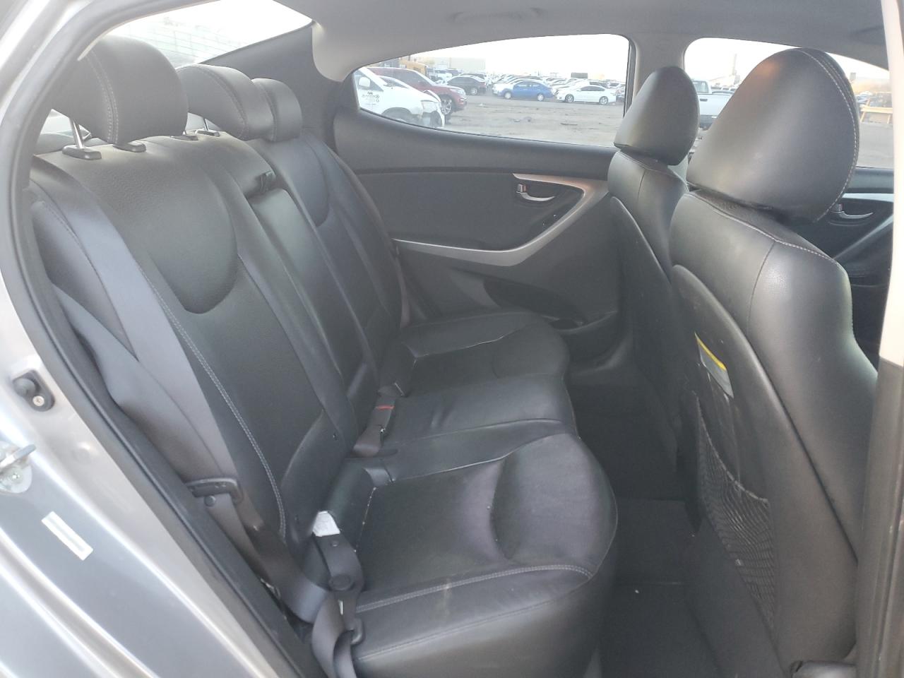 2013 Hyundai Elantra - Image 10