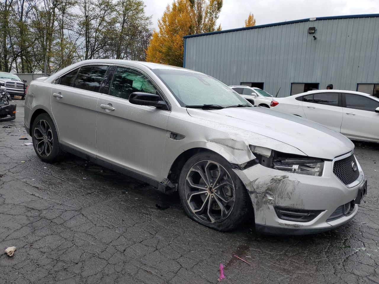 2013 Ford Taurus - Image 4