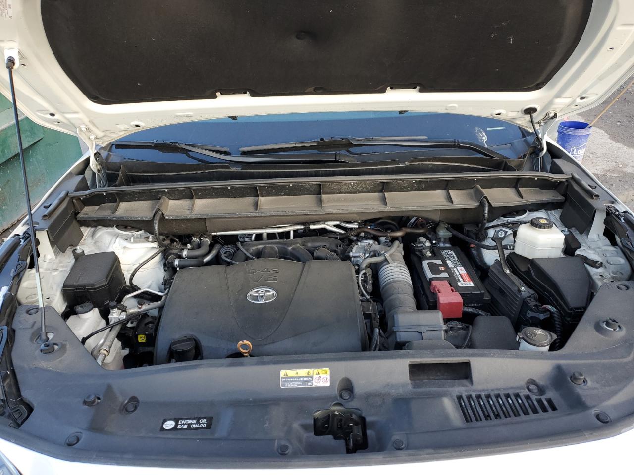 2020 Toyota Highlander - Image 12