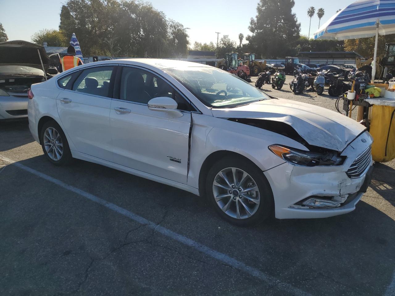 VIN 3FA6P0PU1HR329600 2017 FORD FUSION no.4