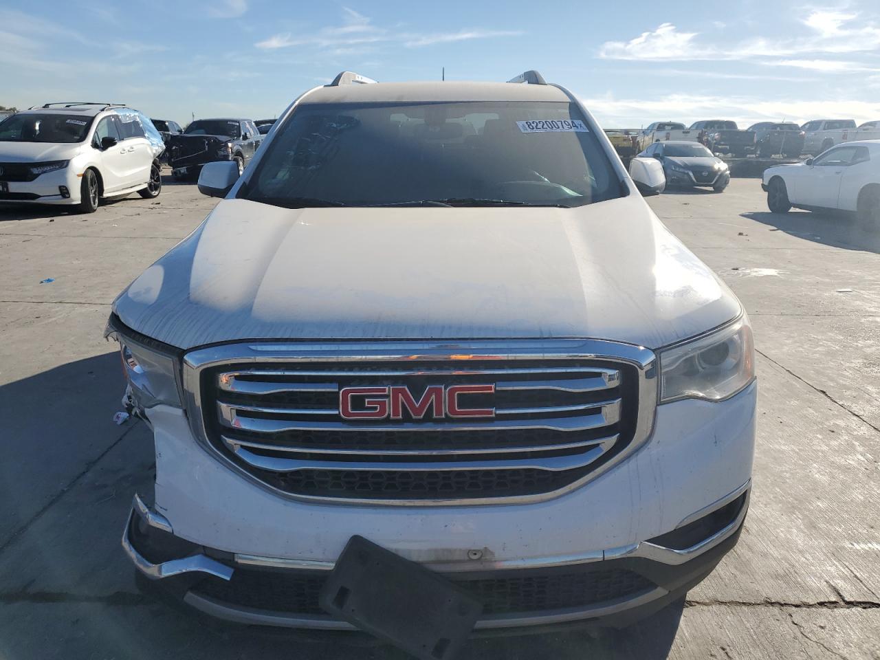 2018 GMC Acadia - Image 5