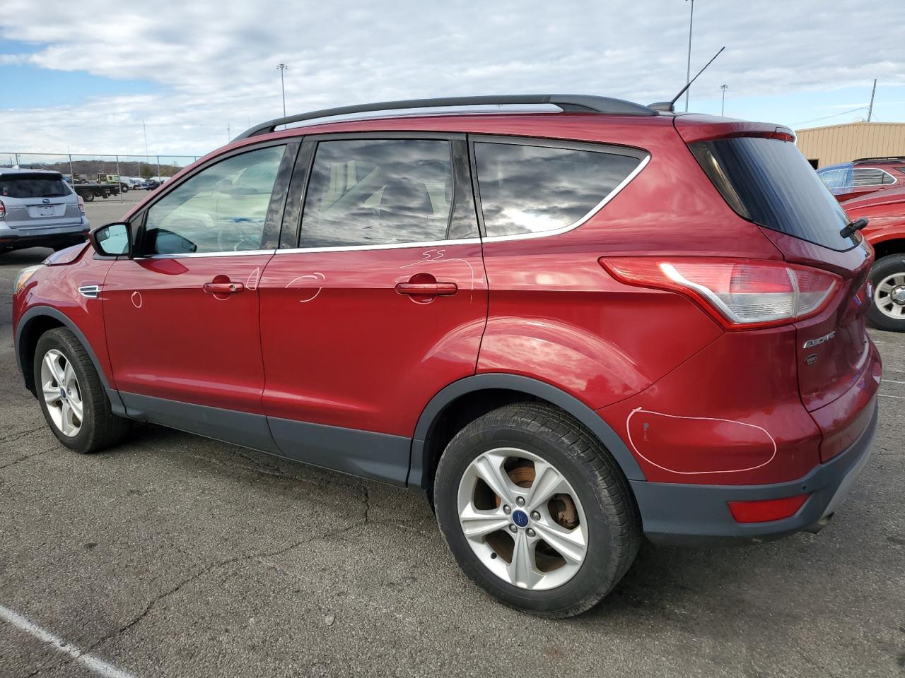 VIN 1FMCU9GX8FUA12287 2015 FORD ESCAPE no.2